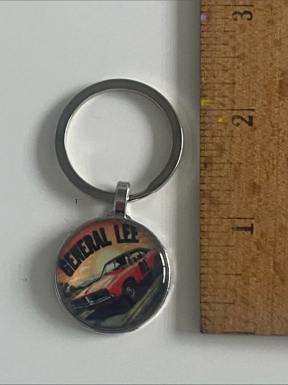 General Lee Dukes of Hazards Keychain Pendant - Classic Car Design